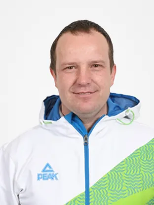  Rok Osojnik Strokovni delavec za informatiko